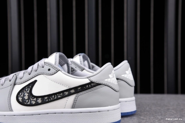 OG (DR DR LOW CN8607-002 1 shoe X JORDAN box) 0718